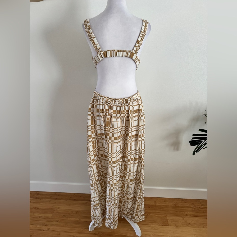 Hansen + Gretel Paros maxi dress in a gold and white geometric print medium - Picture 5 of 7